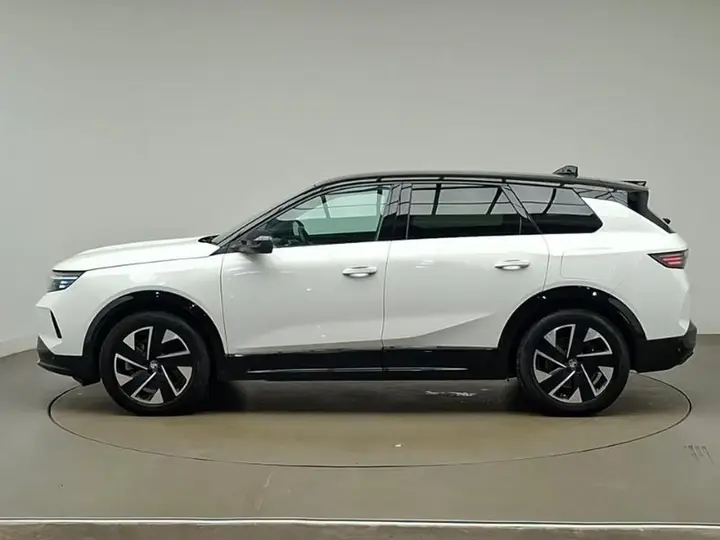 Vauxhall Grandland 2025 photo 4