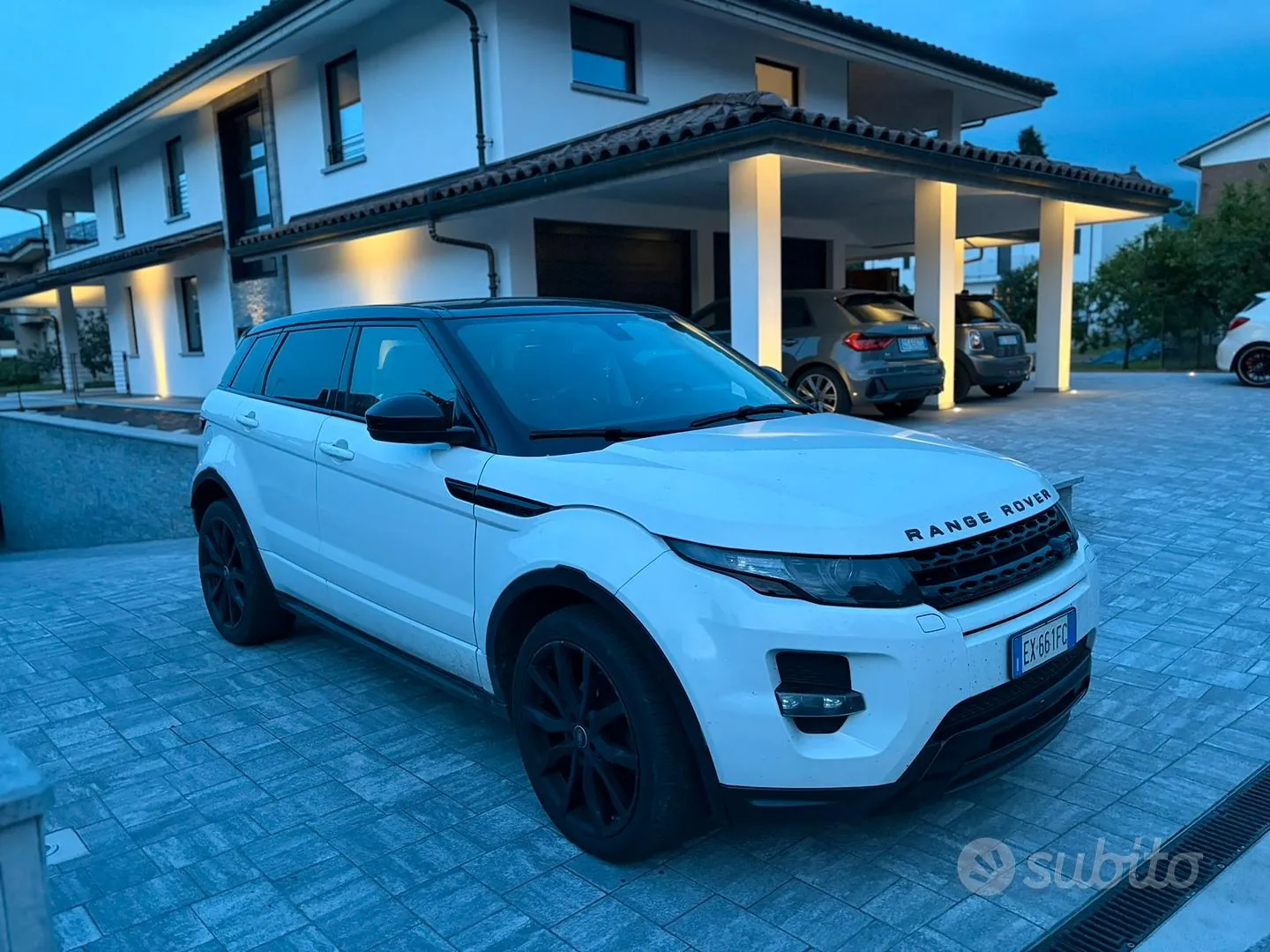 Land Rover Evoque 2014 photo 2