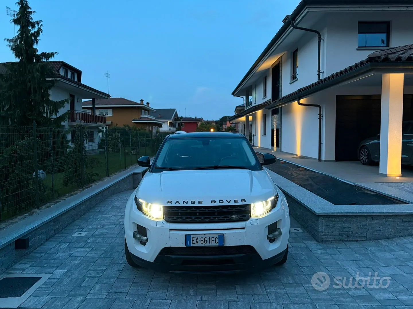 Land Rover Evoque 2014 photo 3