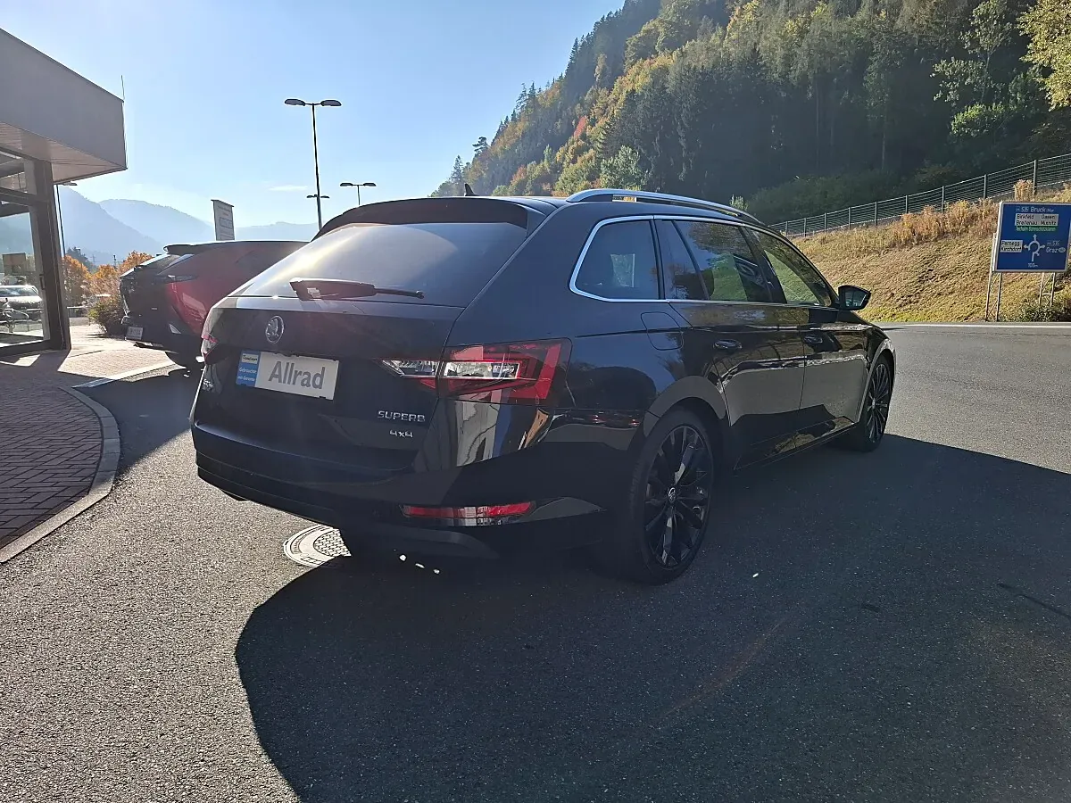 Skoda Superb 2018 photo 3