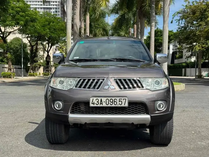 Mitsubishi Pajero Sport 2013 photo 3