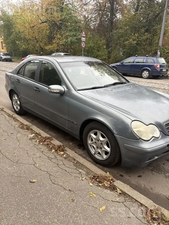 Mercedes-Benz C200 2004 photo 4
