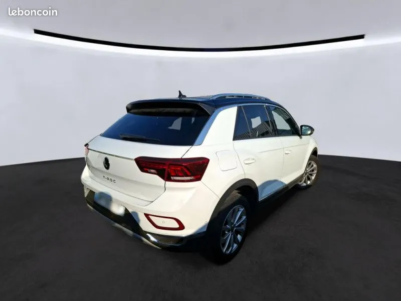 Volkswagen T-Roc 2023 photo 3