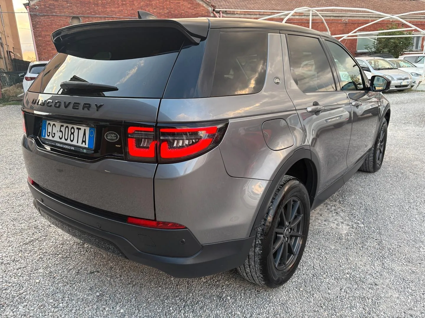Land Rover Discovery Sport 2021 photo 5