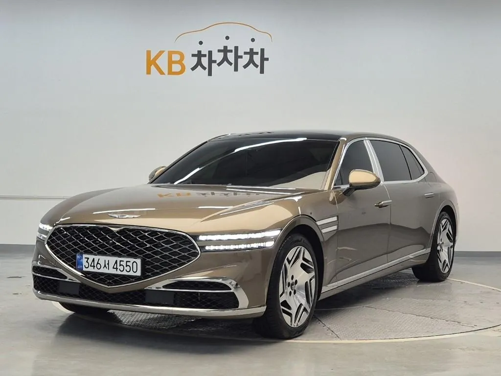 Genesis G90