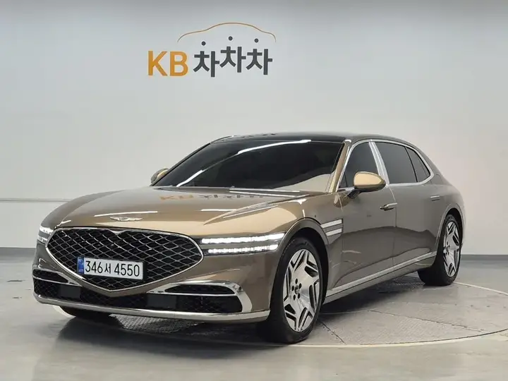 Genesis G90