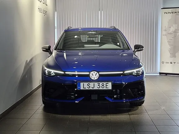 Volkswagen Golf 2026 photo 2