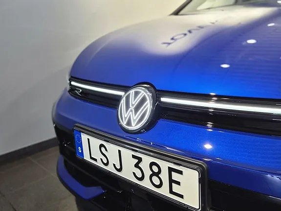 Volkswagen Golf 2026 photo 3
