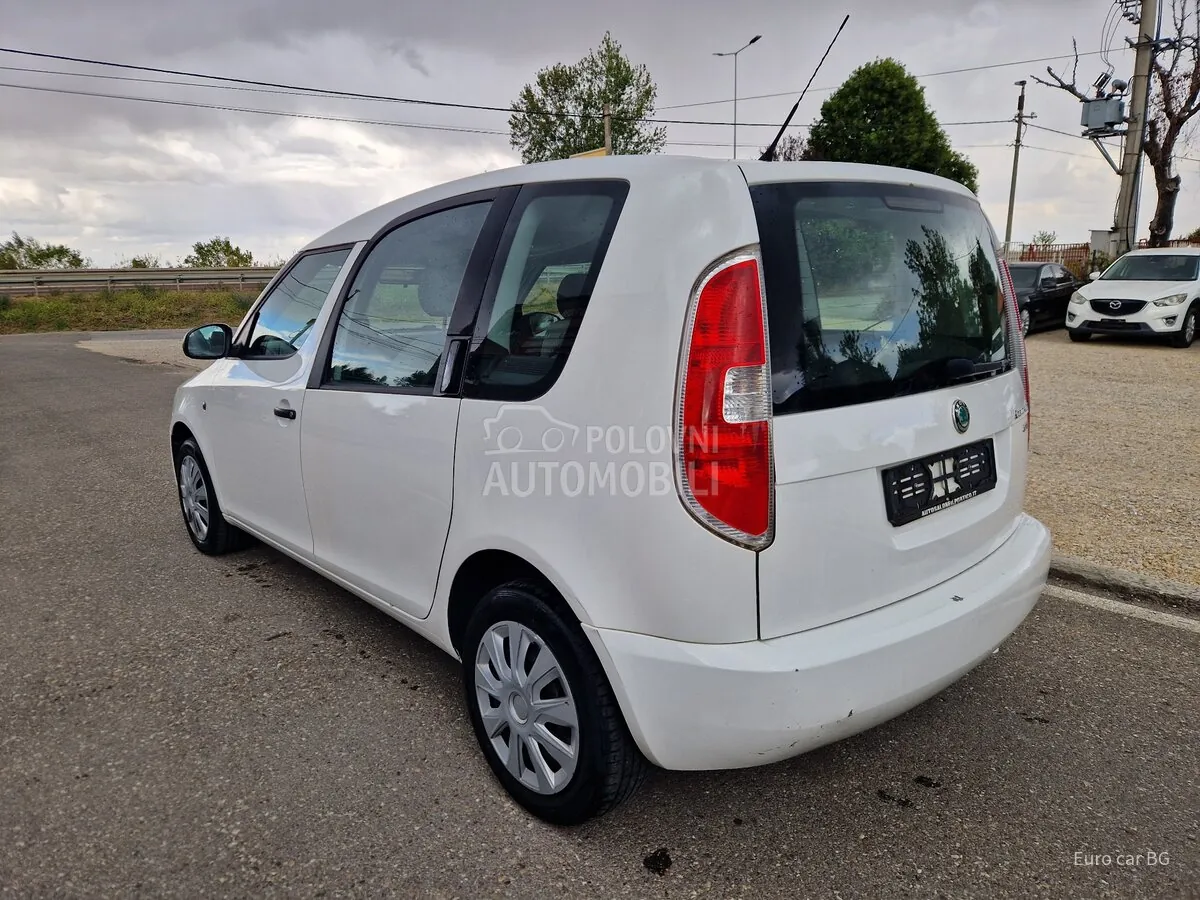 Skoda Roomster 2011 photo 4
