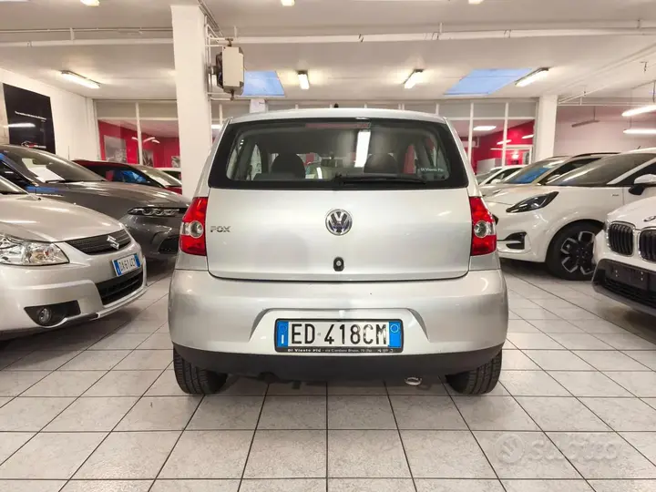 Volkswagen Fox 2010 photo 5