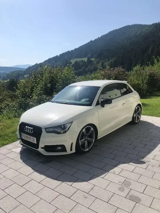 Audi A1 2011 photo 3