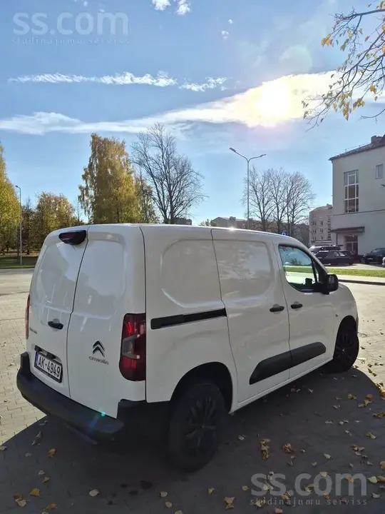 Citroen Berlingo 2021 photo 3