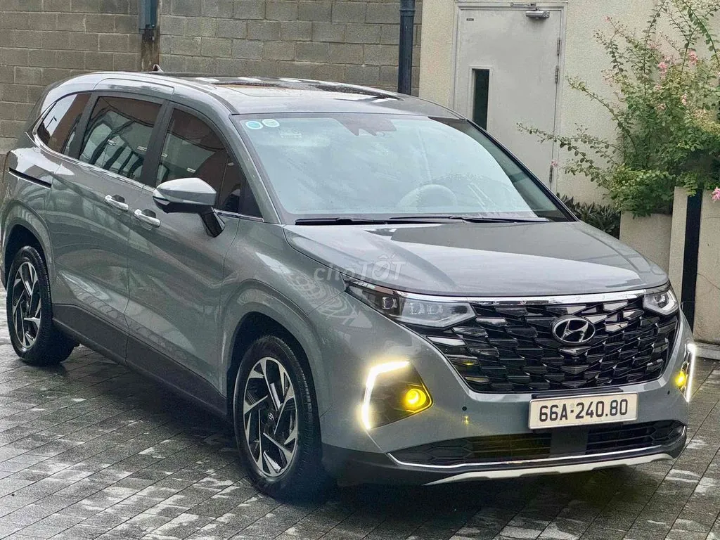 Hyundai Custin