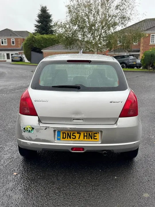 Suzuki Swift 2007 photo 4