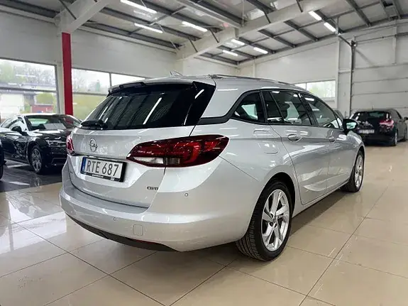 Opel Astra 2017 photo 2