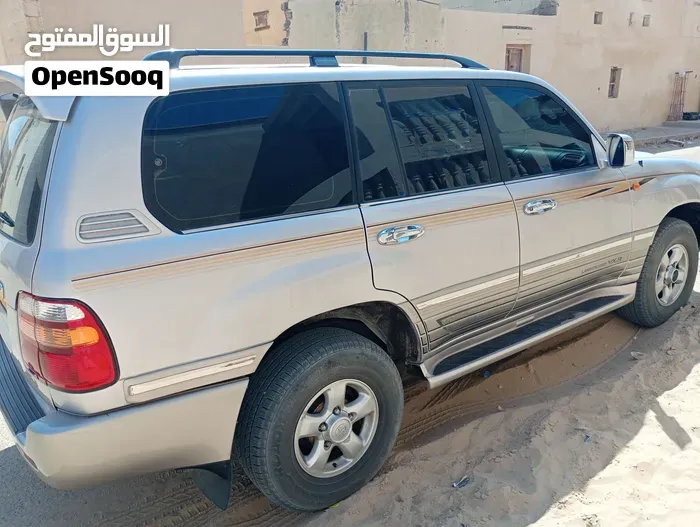 Toyota Land Cruiser 1999 photo 4