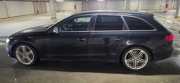 Audi S4 2011 photo 4
