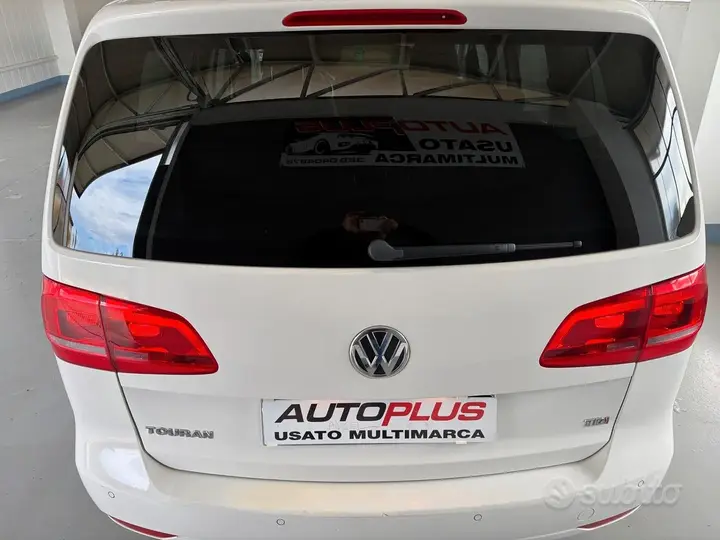 Volkswagen Touran 2012 photo 5