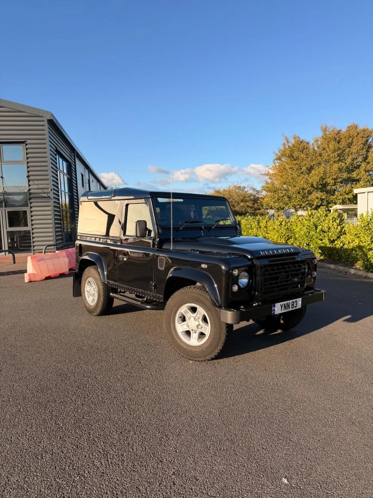 Land Rover Defender 90