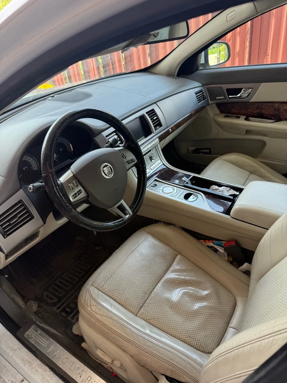 Jaguar Xf 2011 photo 3