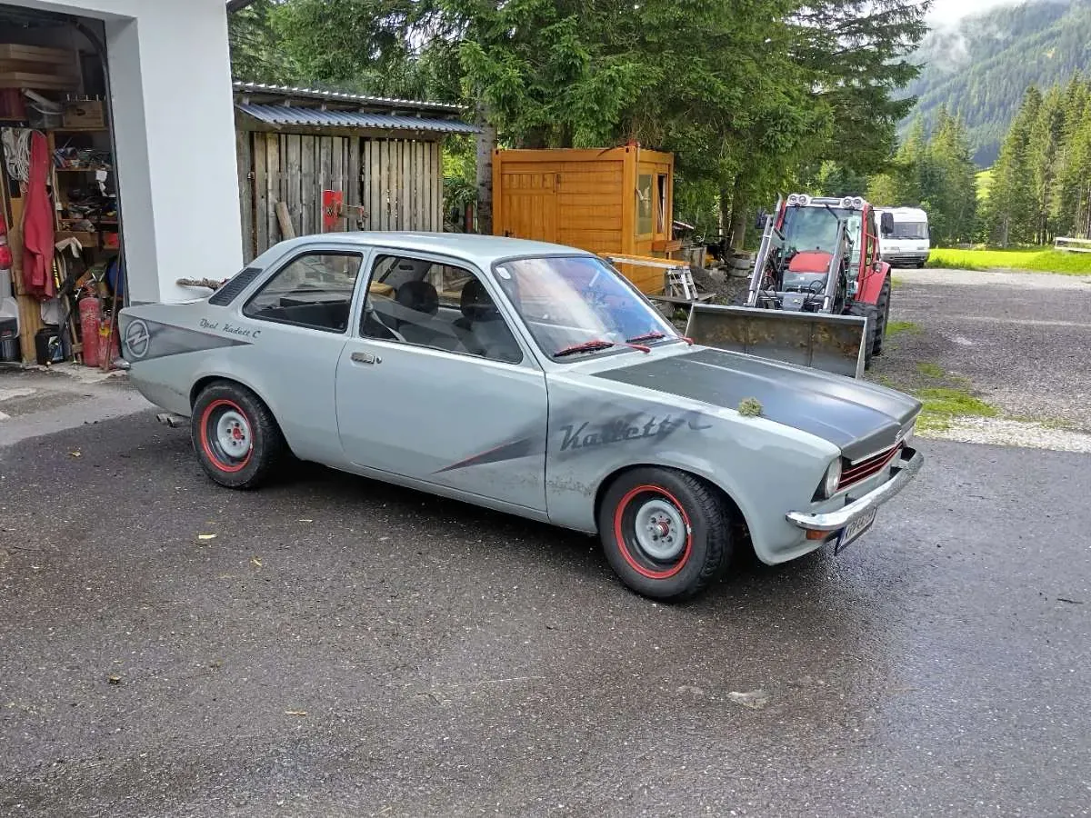 Opel Kadett 1974 photo 2