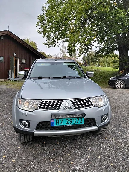 Mitsubishi L200 2012 photo 3