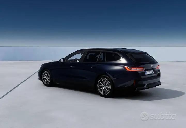 BMW 5 Series 2023 photo 2