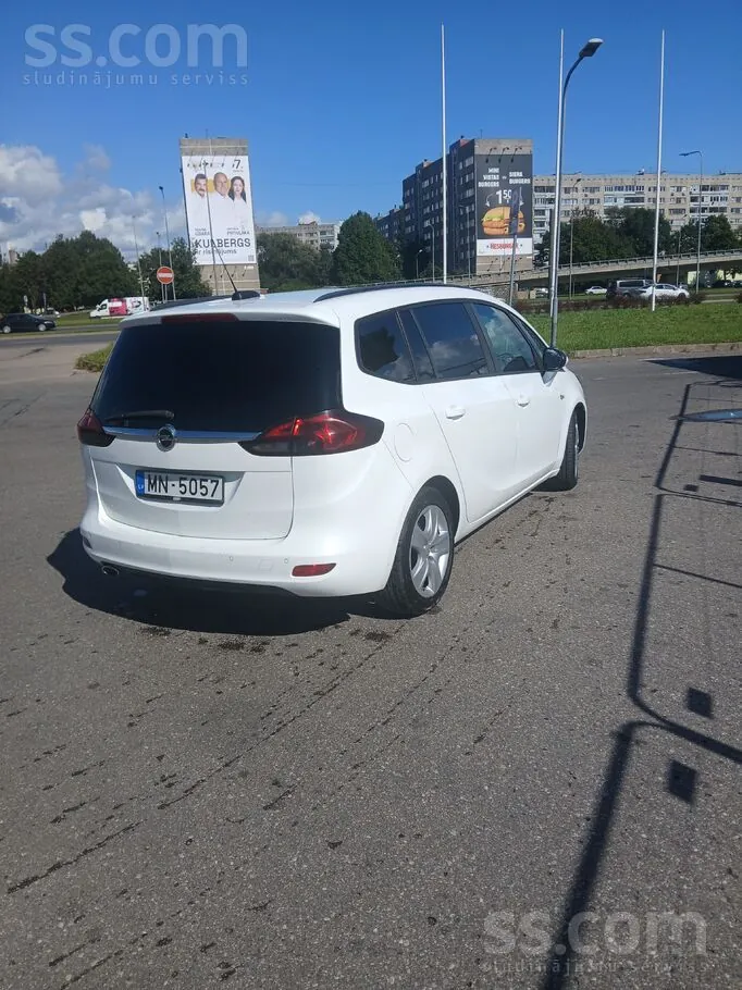 Opel Zafira 2016 photo 4