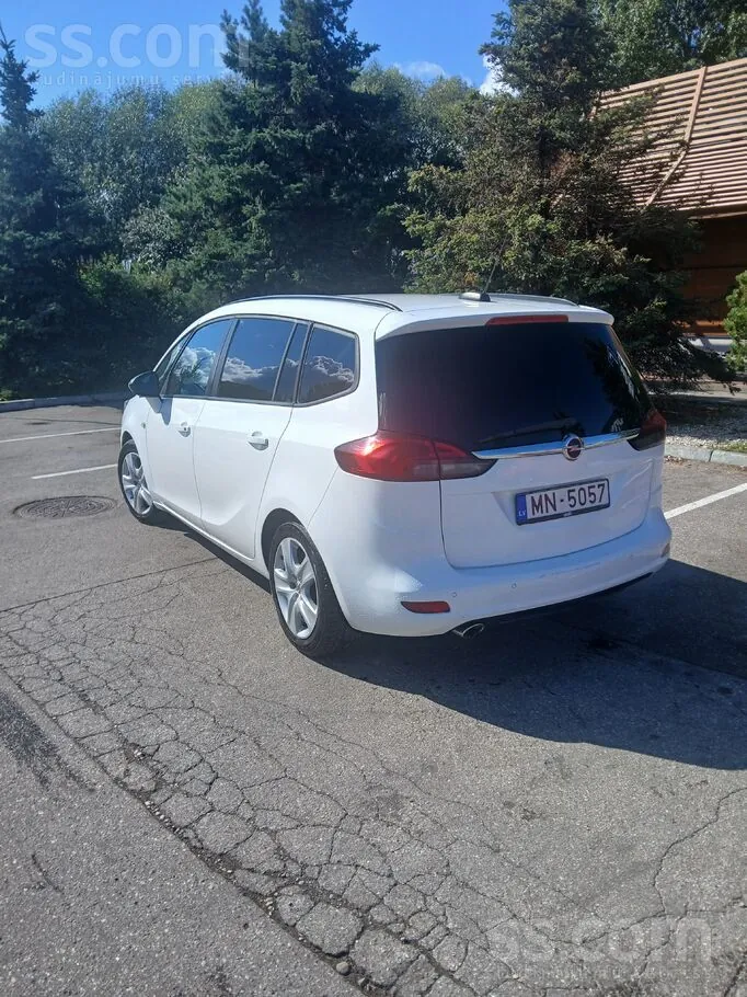 Opel Zafira 2016 photo 3