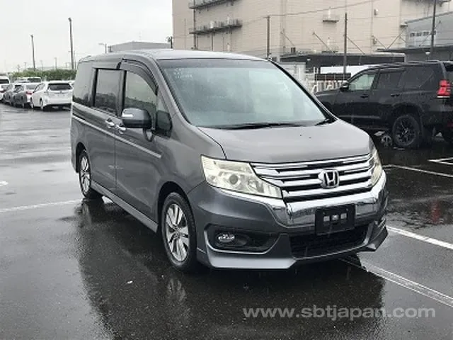 Honda Stepwagon Spada