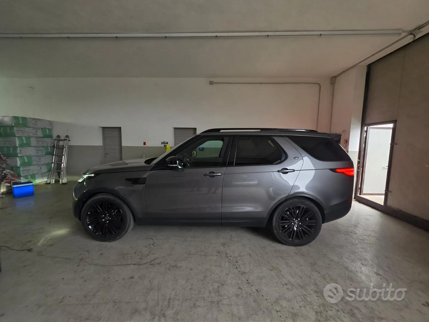 Land Rover Discovery 2018 photo 4