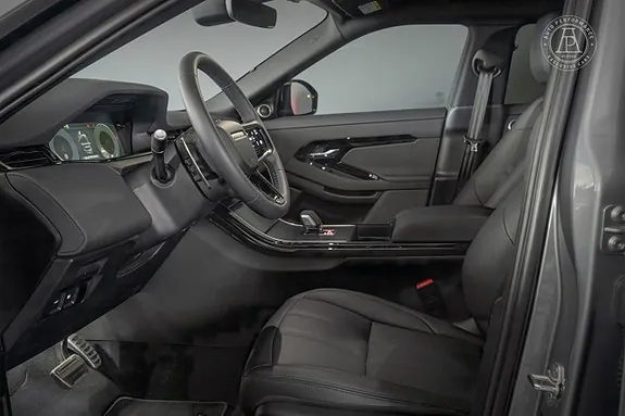 Land Rover Range Rover Evoque 2026 photo 4