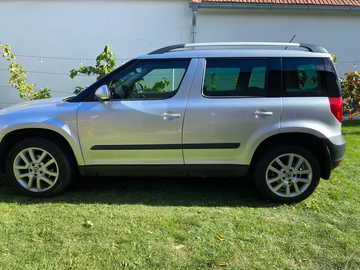 Skoda Yeti 2011 photo 3