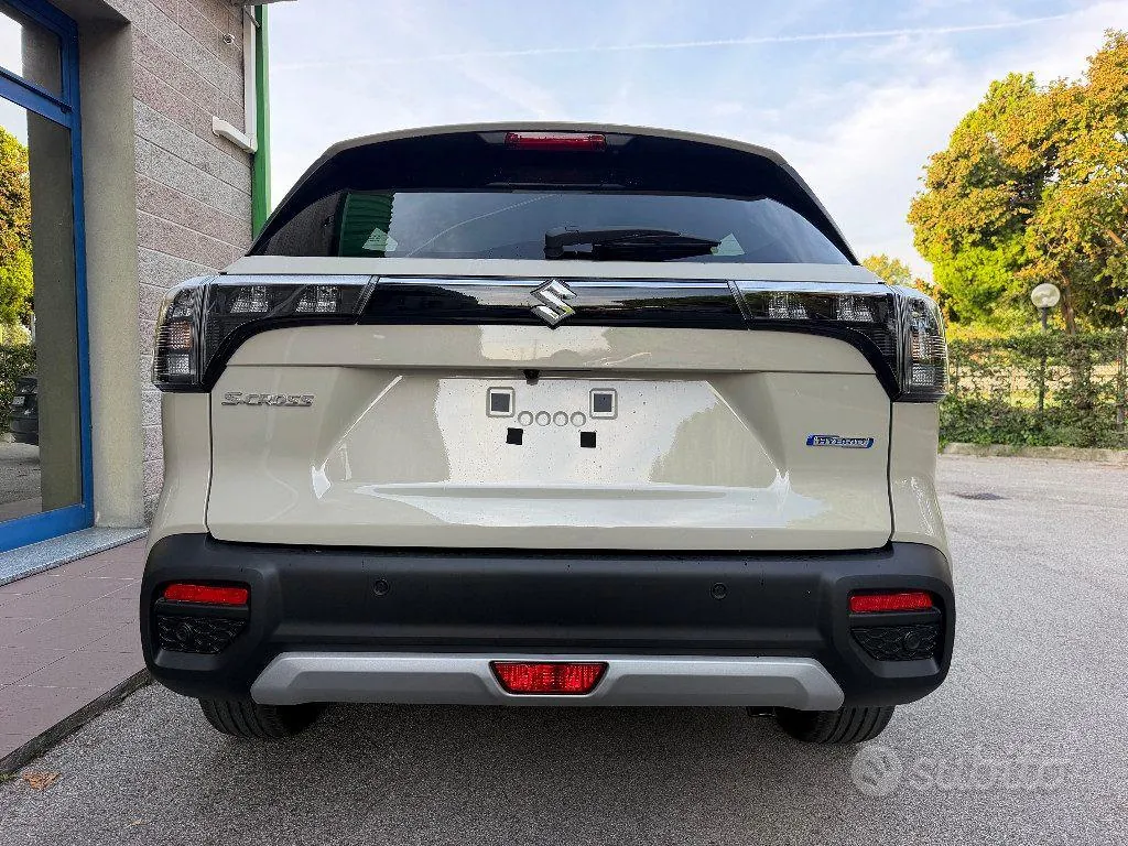 Suzuki S-Cross photo 5