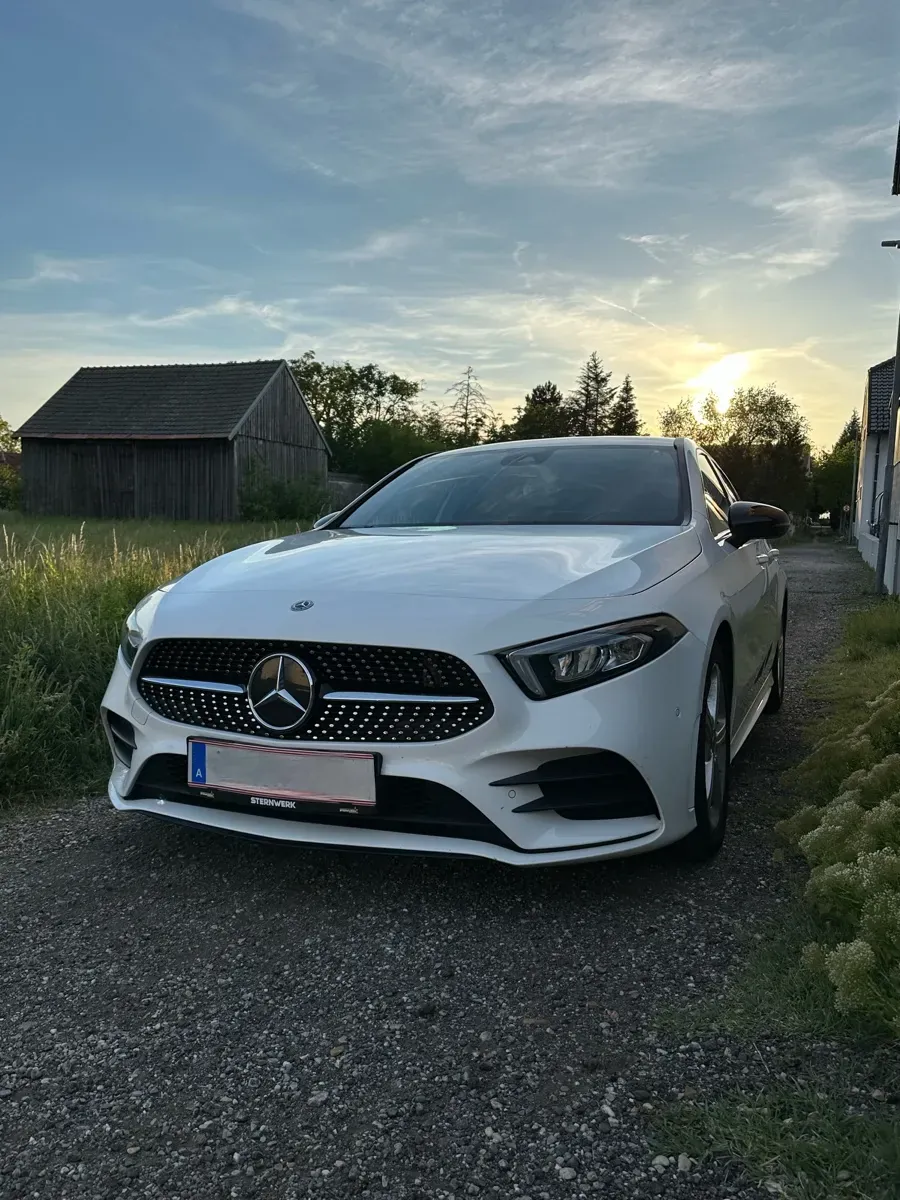 Mercedes-Benz A-Class 2019 photo 2