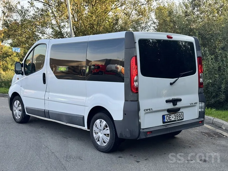 Opel Vivaro 2007 photo 2