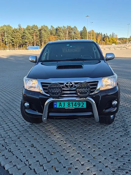Toyota Hilux 2015 photo 2