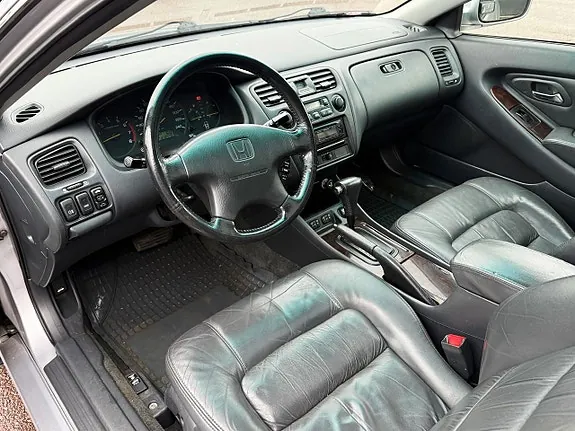 Honda Accord 1999 photo 5