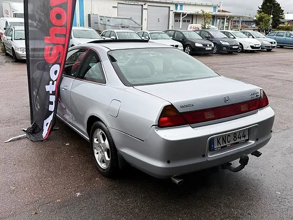 Honda Accord 1999 photo 4