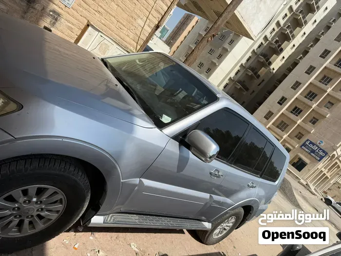 Mitsubishi Pajero 2014 photo 5