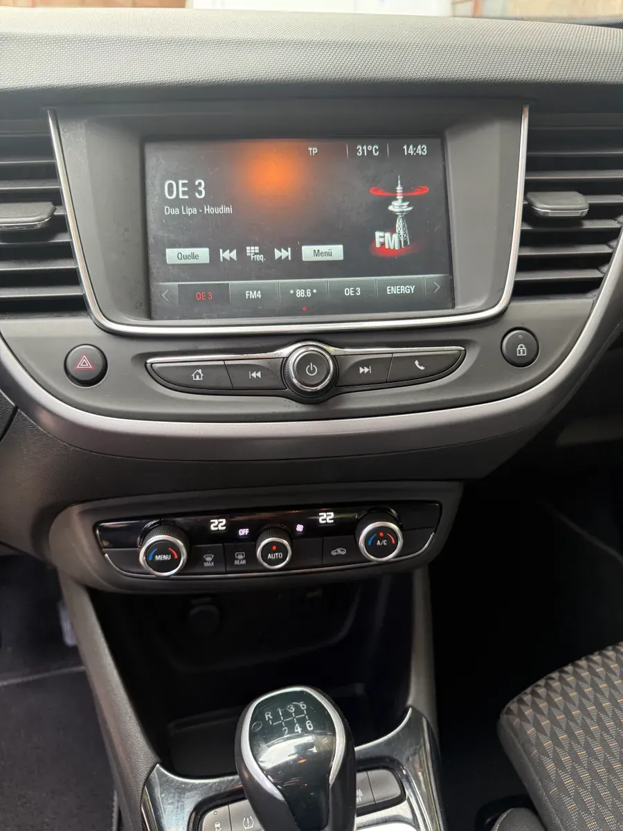 Opel Crossland X 2019 photo 2
