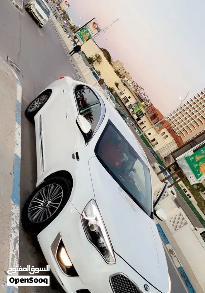 Kia Cadenza 2015 photo 2
