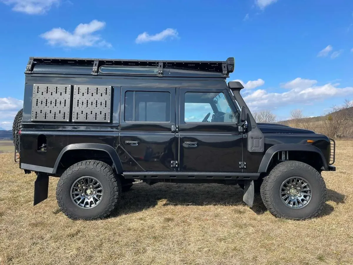 Land Rover Defender 2014 photo 2