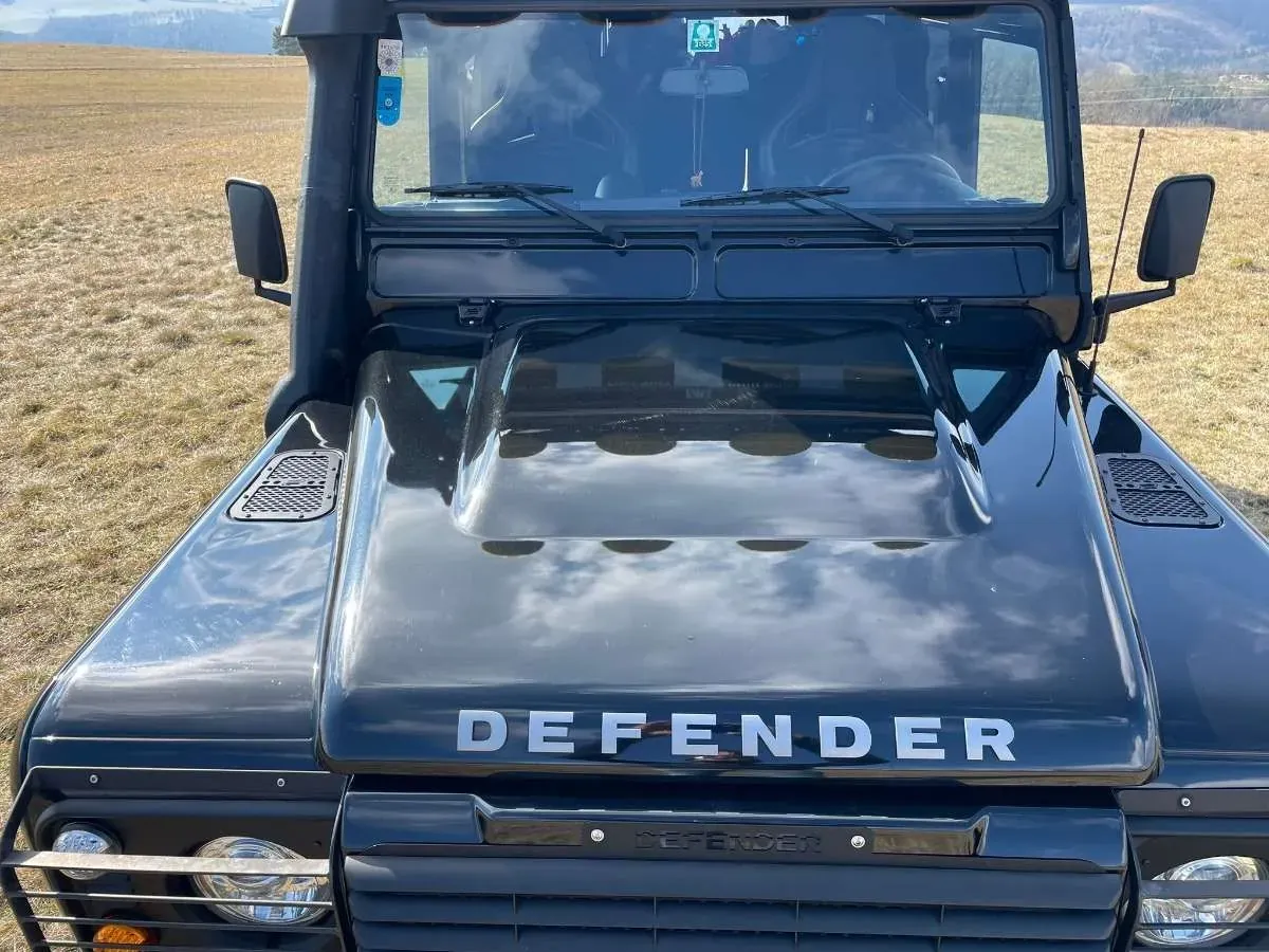 Land Rover Defender 2014 photo 3
