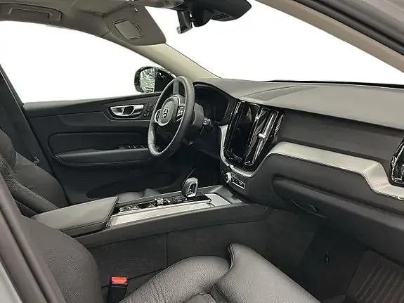Volvo Xc60 2025 photo 5