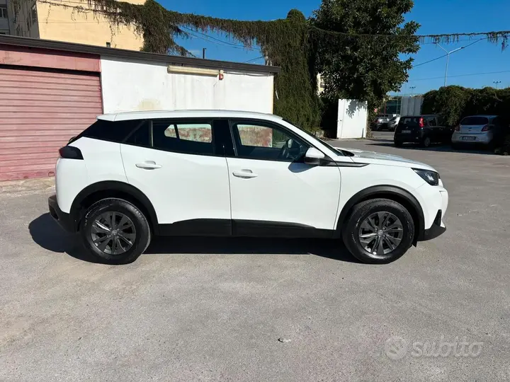 Peugeot 2008 2021 photo 4