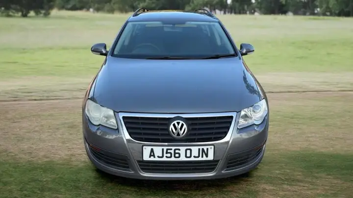 Volkswagen Passat 2006 photo 2