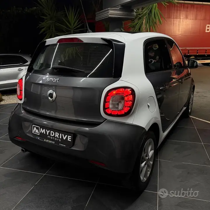 Smart Forfour 2015 photo 5