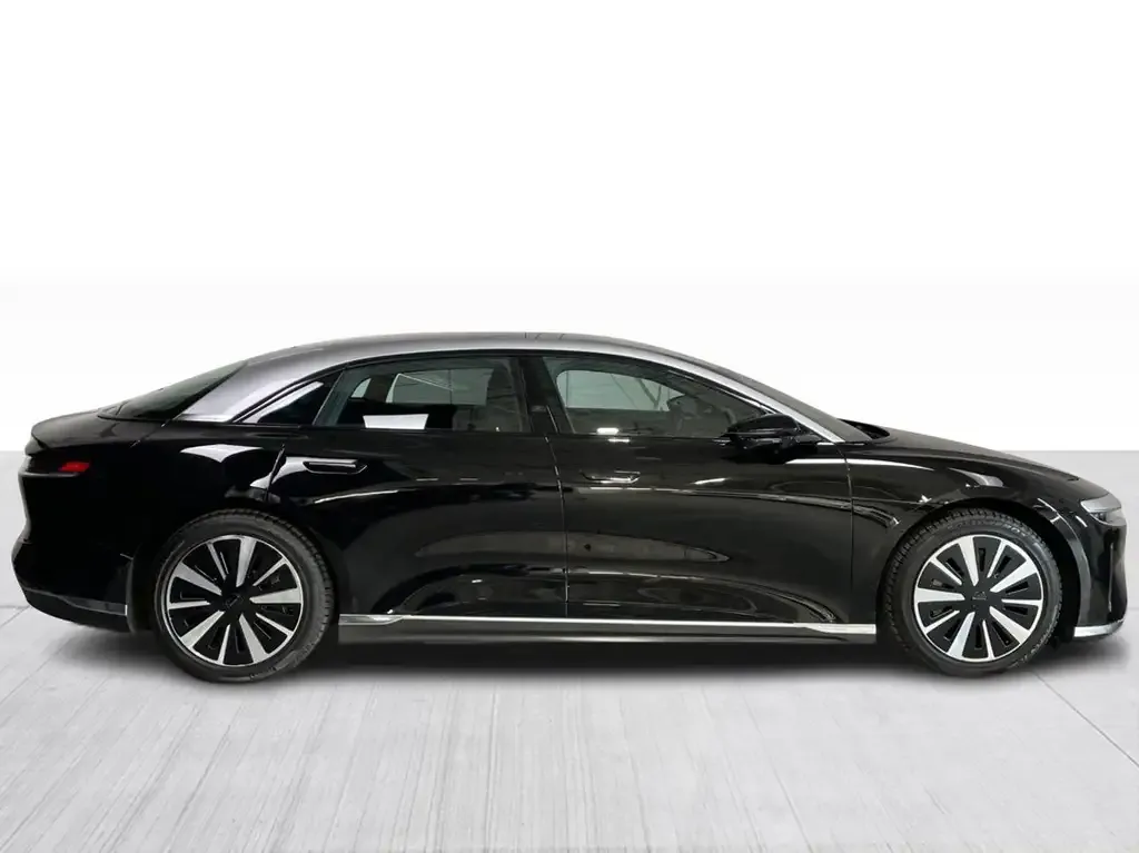 Lucid Air 2023 photo 2
