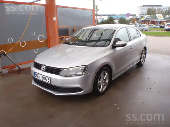Volkswagen Jetta 2011 photo 2